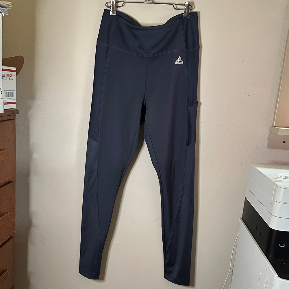 NWOT Adidas Slate Blue Leggings Side Pocket Soft Feel sz Medium Inner
